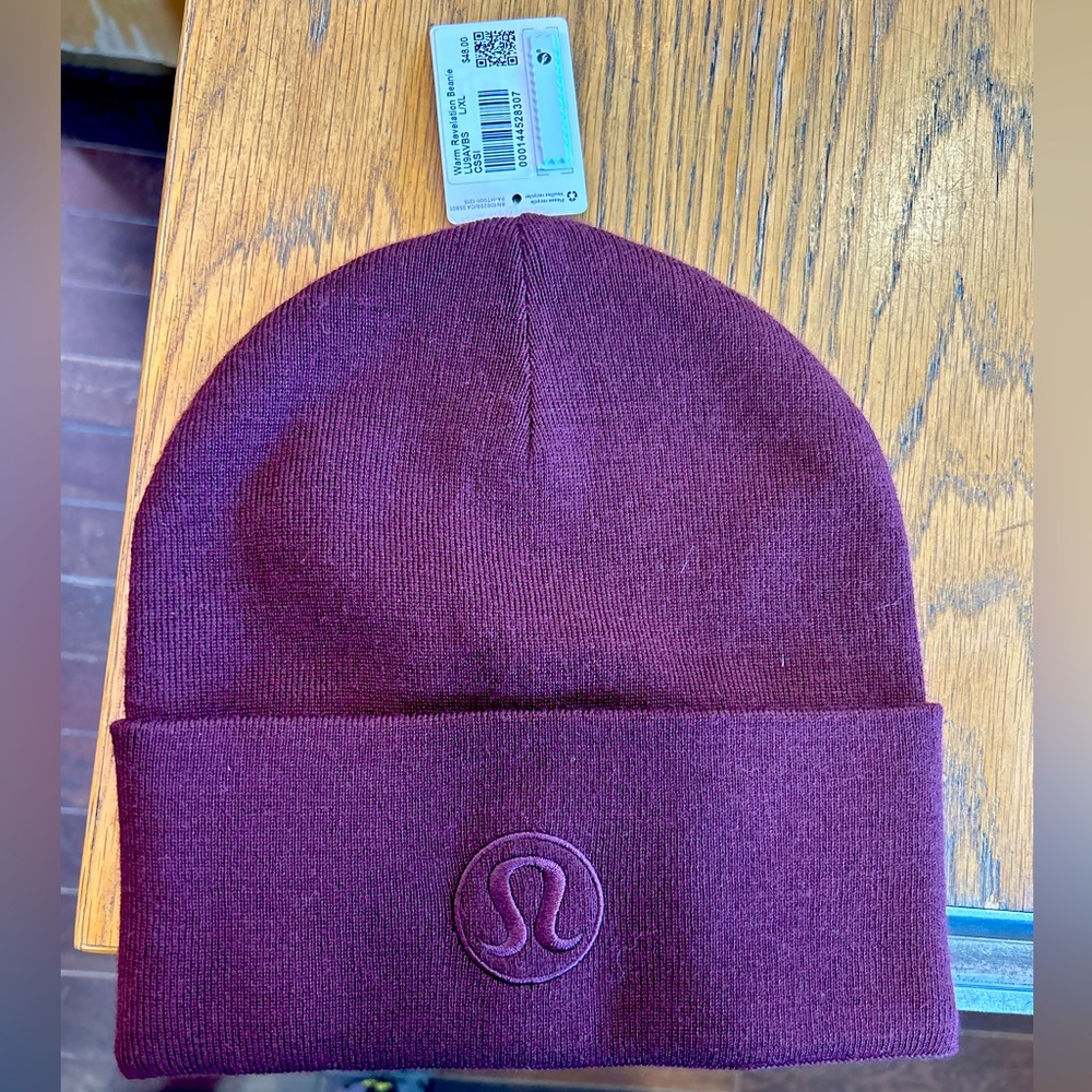 LULULEMON sz L/XL warm revelation, beanie in Cabernet maroon color